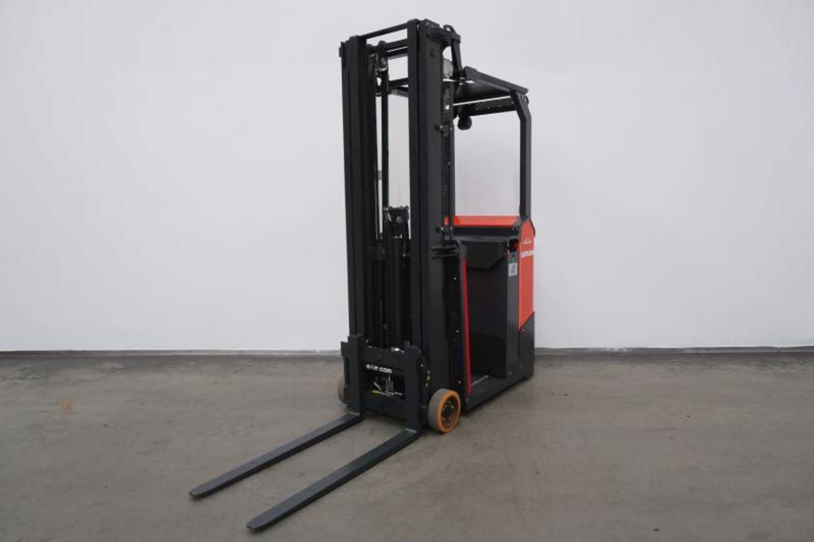 Used Forklift Truck LINDE E 10 8917 ELEKTRO DREIRADFRONTSTAPLER (13043449)
