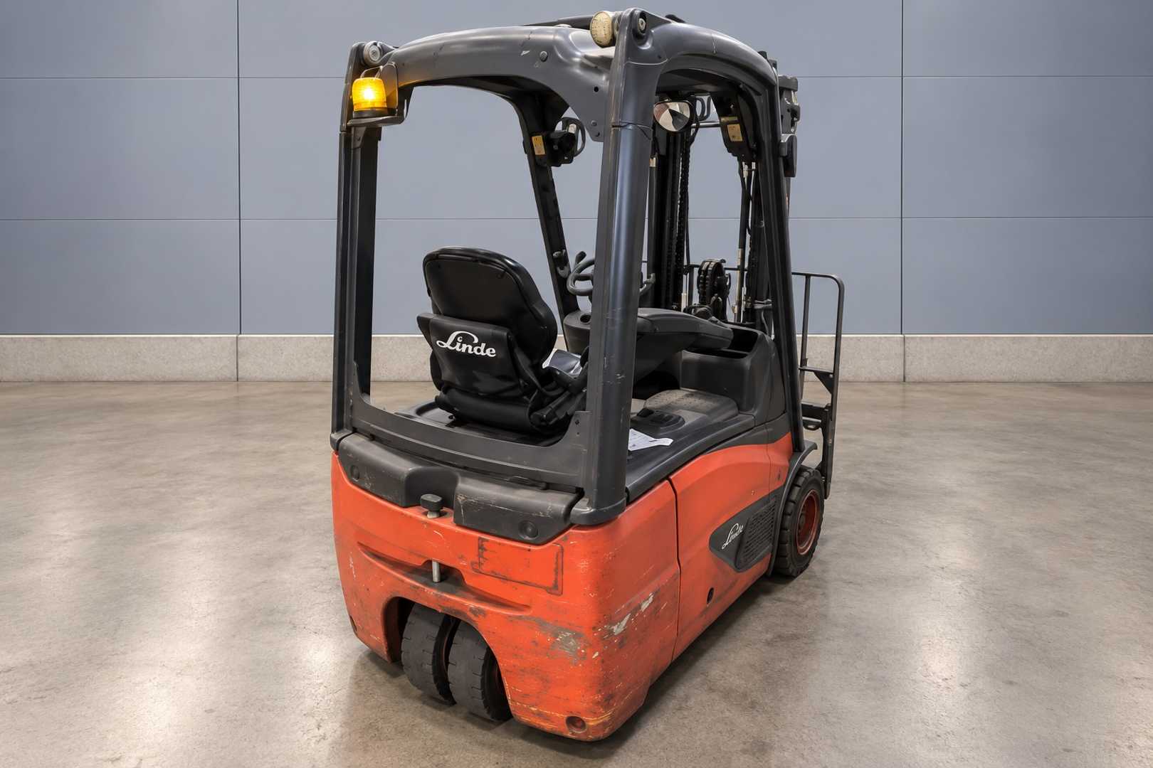 Used Forklift Truck LINDE E 14 - 02 /58513/ ELEKTRO DREIRADFRONTSTAPLER (13066439)