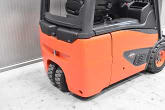 Used Forklift Truck LINDE E 14 - 02 /58530/ ELEKTRO DREIRADFRONTSTAPLER (13063172)