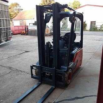 Used Forklift Truck LINDE E 16 C - 02 EVO ELEKTRO DREIRADFRONTSTAPLER (12986570) backdrop