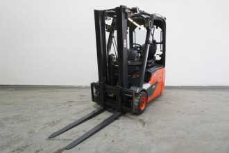 Used Forklift Truck LINDE E 16 C EVO 386-02 ELEKTRO DREIRADFRONTSTAPLER (12998951) backdrop