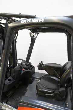 Used Forklift Truck LINDE E 16 C EVO 386-02 ELEKTRO DREIRADFRONTSTAPLER (13019818) backdrop