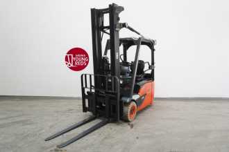 Used Forklift Truck LINDE E 16 EVO 386-02 ELEKTRO DREIRADFRONTSTAPLER (13019352) backdrop