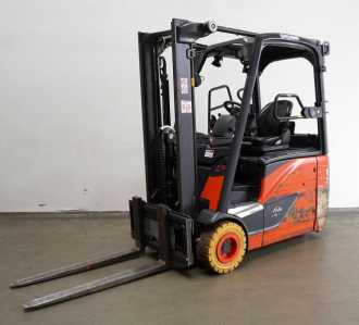 Used Forklift Truck LINDE E 16 H EVO 386-02 ELEKTRO DREIRADFRONTSTAPLER (12973079) backdrop