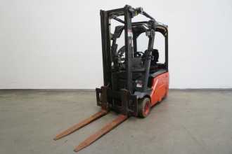 Used Forklift Truck LINDE E 16 L 386 ELEKTRO DREIRADFRONTSTAPLER (13032612) backdrop