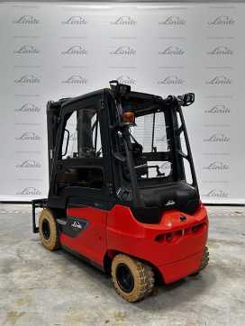 Used Forklift Truck LINDE E 16 P EVO ELEKTRO VIERRADFRONTSTAPLER (13069023) backdrop