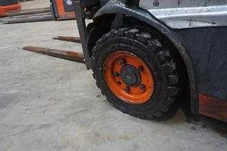 Used Forklift Truck LINDE E 16C-02 - Triplex ELEKTRO DREIRADFRONTSTAPLER (13025685)