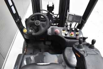Used Forklift Truck LINDE E 18 - 01 /58692/ ELEKTRO DREIRADFRONTSTAPLER (13074592)