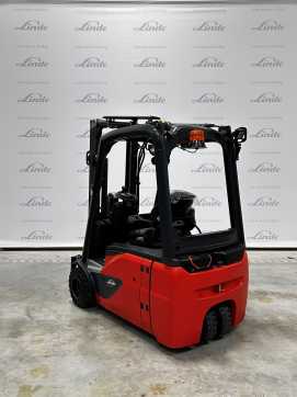 Used Forklift Truck LINDE E 18 EVO ELEKTRO DREIRADFRONTSTAPLER (13069124) backdrop