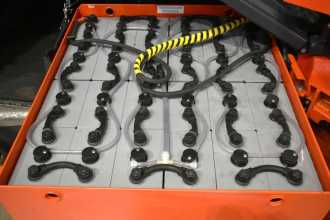 Used Forklift Truck LINDE E 18 L EVO 386-02 ELEKTRO DREIRADFRONTSTAPLER (13066863)
