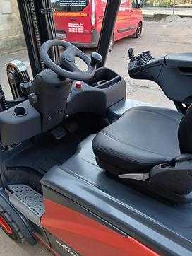 Used Forklift Truck LINDE E 18 PH - 02 Bj. 2022 ELEKTRO VIERRADFRONTSTAPLER (13050440)