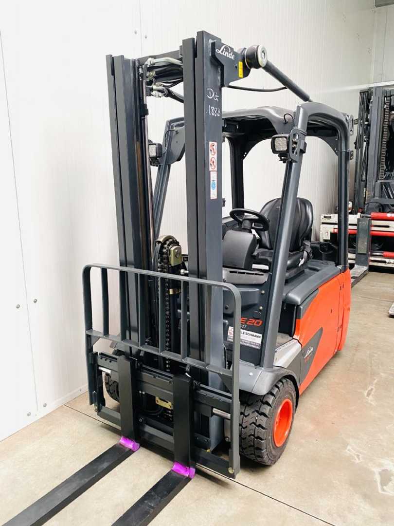 Used Forklift Truck LINDE E 20 L-02 EVO Triplex ELEKTRO DREIRADFRONTSTAPLER (13055817)
