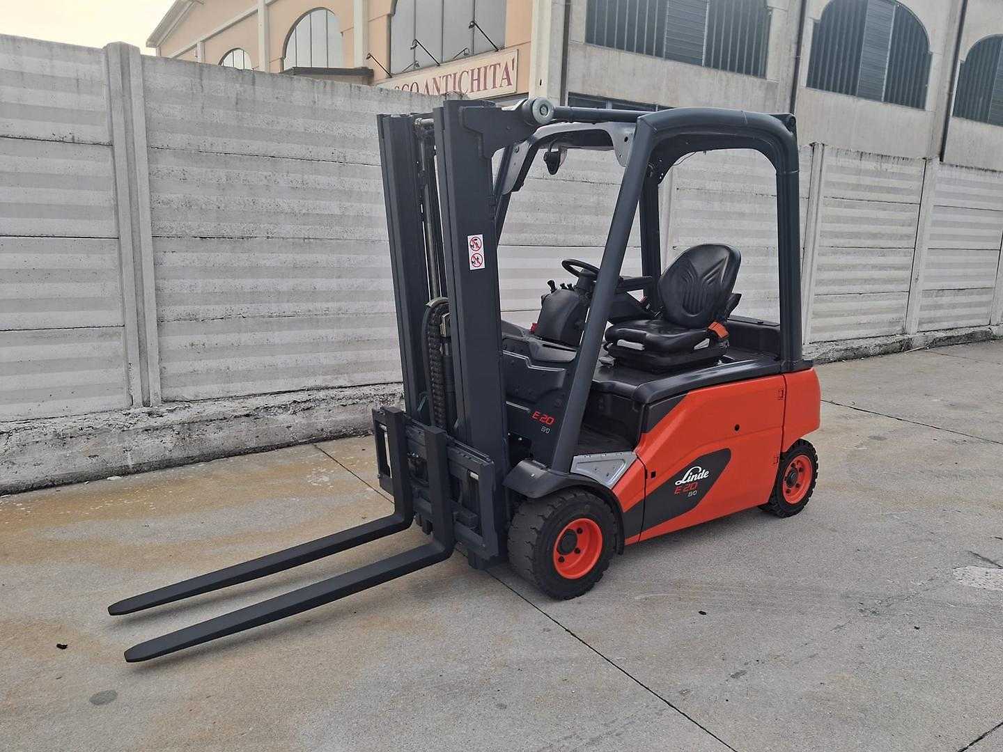 Used Forklift Truck LINDE E 20 PL ELEKTRO VIERRADFRONTSTAPLER (13055689)