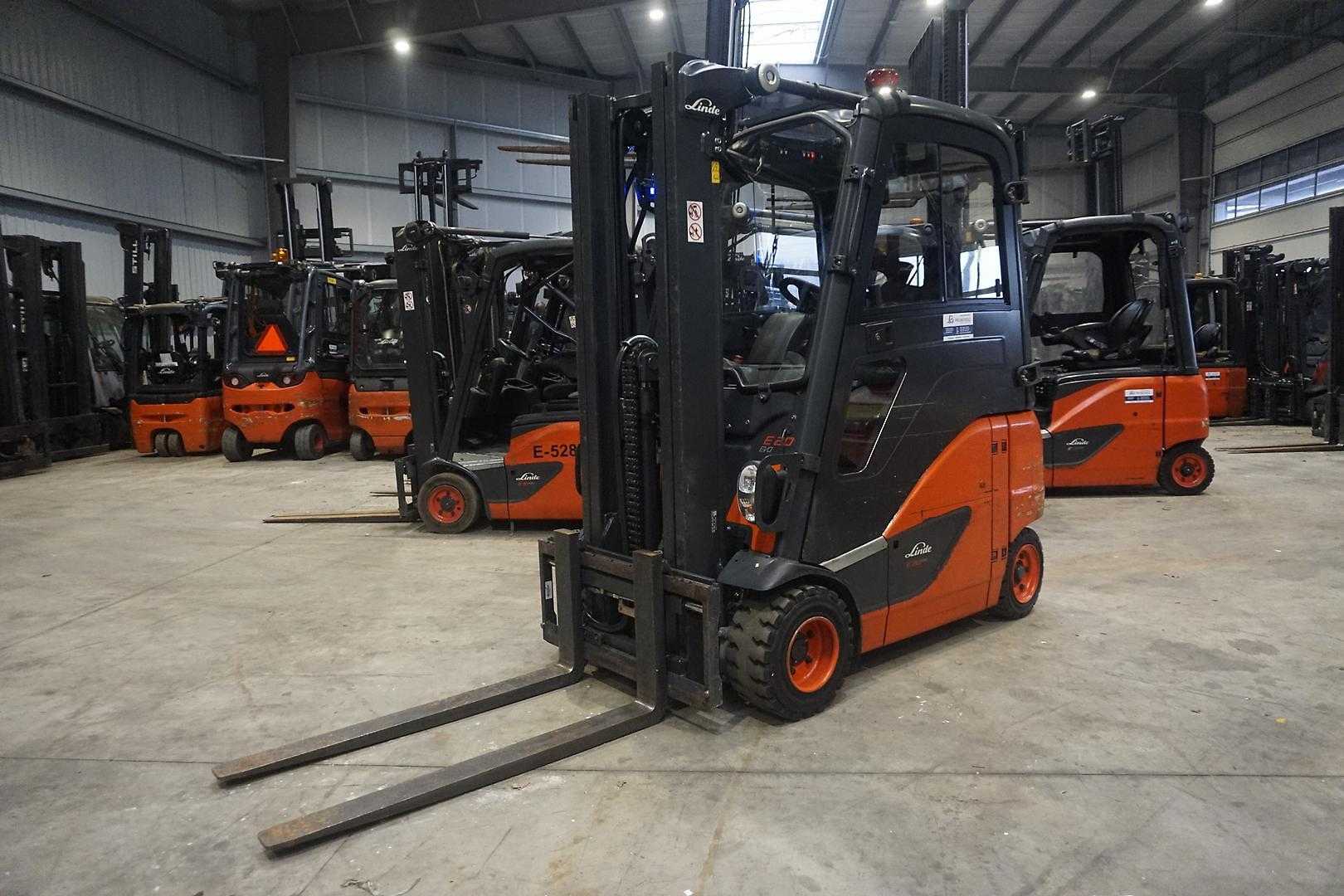 Used Forklift Truck LINDE E 20PH-02 - Triplex - 5.722 Stunden ELEKTRO VIERRADFRONTSTAPLER (13021813)