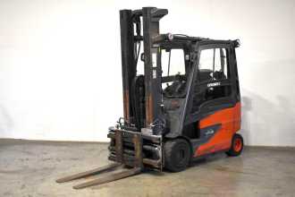 Used Forklift Truck LINDE E 25/600 HL 387-01 ELEKTRO VIERRADFRONTSTAPLER (13042744) backdrop