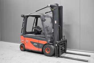 Used Forklift Truck LINDE E 25 L - 01 /58842/ ELEKTRO VIERRADFRONTSTAPLER (13066184) backdrop