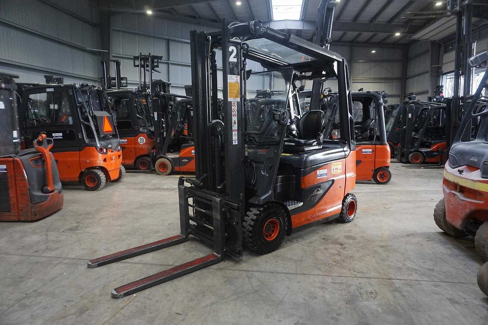 Used Forklift Truck LINDE E 25RH-01/600 - 2020er - 4.264 Stunden ELEKTRO VIERRADFRONTSTAPLER (13025682)