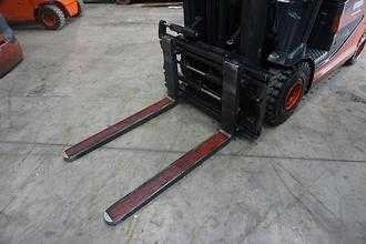 Used Forklift Truck LINDE E 25RH-01/600 - 2020er - 4.264 Stunden ELEKTRO VIERRADFRONTSTAPLER (13025682)