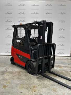 Used Forklift Truck LINDE E 30/600 H : 3,0t ELEKTRO VIERRADFRONTSTAPLER (12960189) backdrop