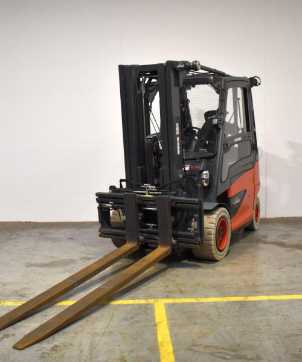 Used Forklift Truck LINDE E 35/600 H 388 ELEKTRO VIERRADFRONTSTAPLER (12945810) backdrop