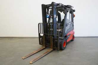 Used Forklift Truck LINDE E 35 L 387 ELEKTRO VIERRADFRONTSTAPLER (13022717) backdrop