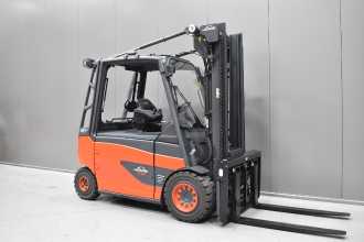Used Forklift Truck LINDE E 45 HL/600 - 01 /58863/ ELEKTRO VIERRADFRONTSTAPLER (13066194) backdrop