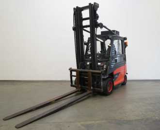Used Forklift Truck LINDE E 50/600 HL 388 ELEKTRO VIERRADFRONTSTAPLER (12902782) backdrop