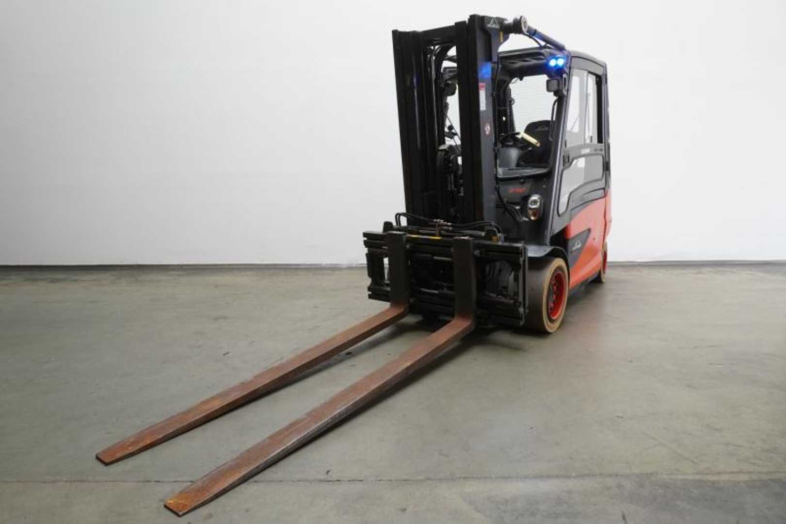 Used Forklift Truck LINDE E 50 HL 388 ELEKTRO VIERRADFRONTSTAPLER (13047152)