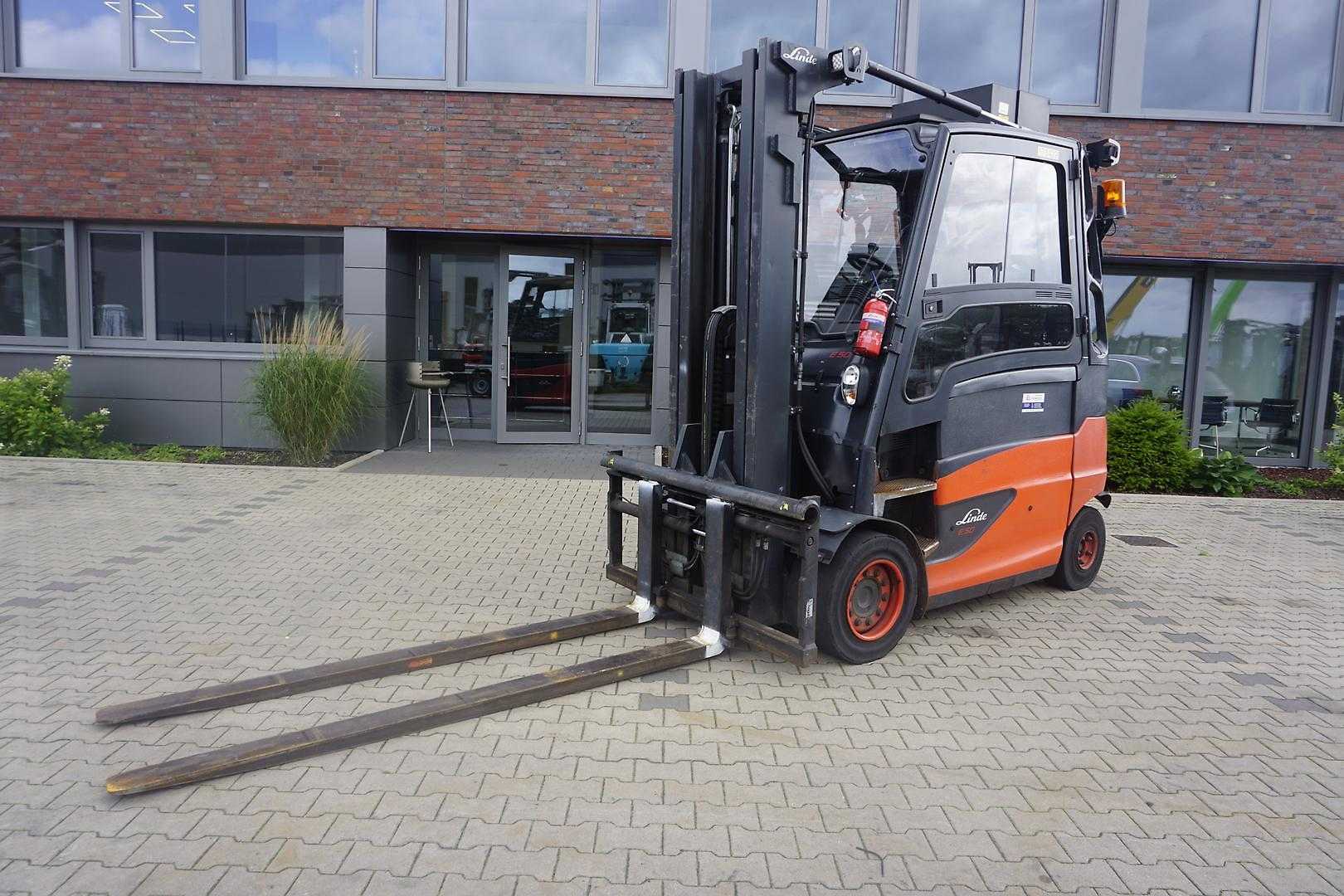 Used Forklift Truck LINDE E 50HL-01/600 - Nur 3.363 Stunden ELEKTRO VIERRADFRONTSTAPLER (13049910)