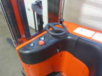Used Forklift Truck LINDE E10 ELEKTRO DREIRADFRONTSTAPLER (13051008)