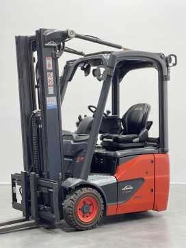 Used Forklift Truck LINDE E12-02-386 ELEKTRO DREIRADFRONTSTAPLER (13070205) backdrop