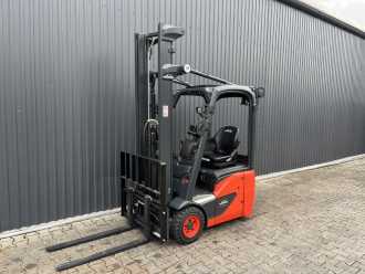 Used Forklift Truck LINDE E12-02 ELEKTRO DREIRADFRONTSTAPLER (13067527) backdrop