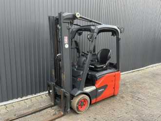 Used Forklift Truck LINDE E14-02 ELEKTRO DREIRADFRONTSTAPLER (13009601) backdrop