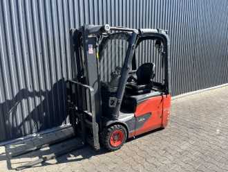 Used Forklift Truck LINDE E14-02 ELEKTRO DREIRADFRONTSTAPLER (13063494) backdrop