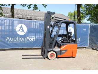 Used Forklift Truck LINDE E14-02 ELEKTRO VIERRADFRONTSTAPLER (13056127) backdrop