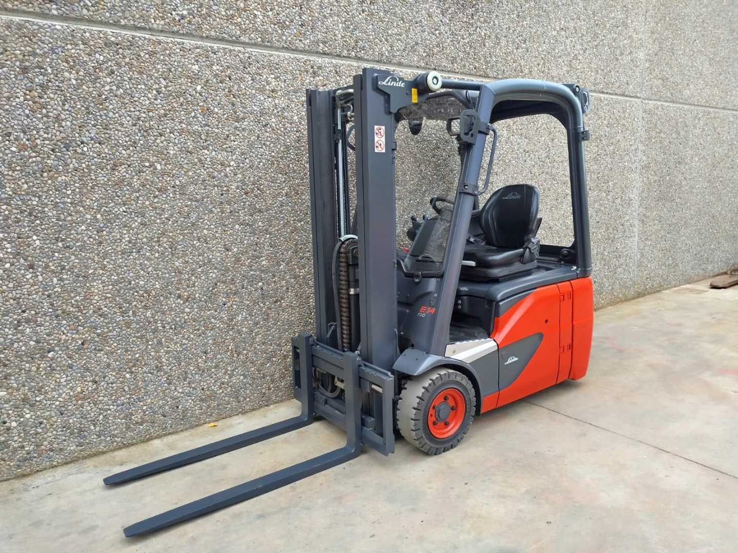 Used Forklift Truck LINDE E14-02 EVO ELEKTRO DREIRADFRONTSTAPLER (13020197)