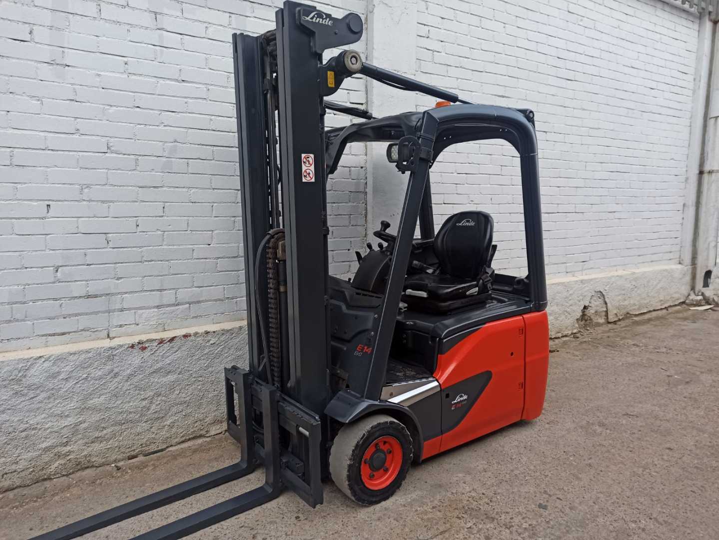 Used Forklift Truck LINDE E14-02 EVO ELEKTRO DREIRADFRONTSTAPLER (13068588)