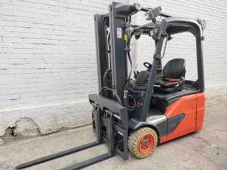 Used Forklift Truck LINDE E14-02 EVO Lit ELEKTRO DREIRADFRONTSTAPLER (13075211) backdrop