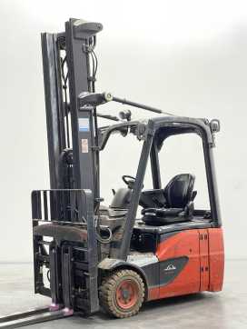 Used Forklift Truck LINDE E15-02-386 ELEKTRO DREIRADFRONTSTAPLER (13064186) backdrop