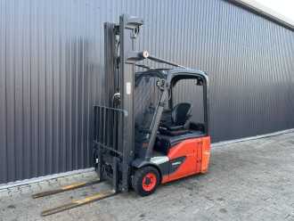 Used Forklift Truck LINDE E16-02 ELEKTRO DREIRADFRONTSTAPLER (13060739) backdrop