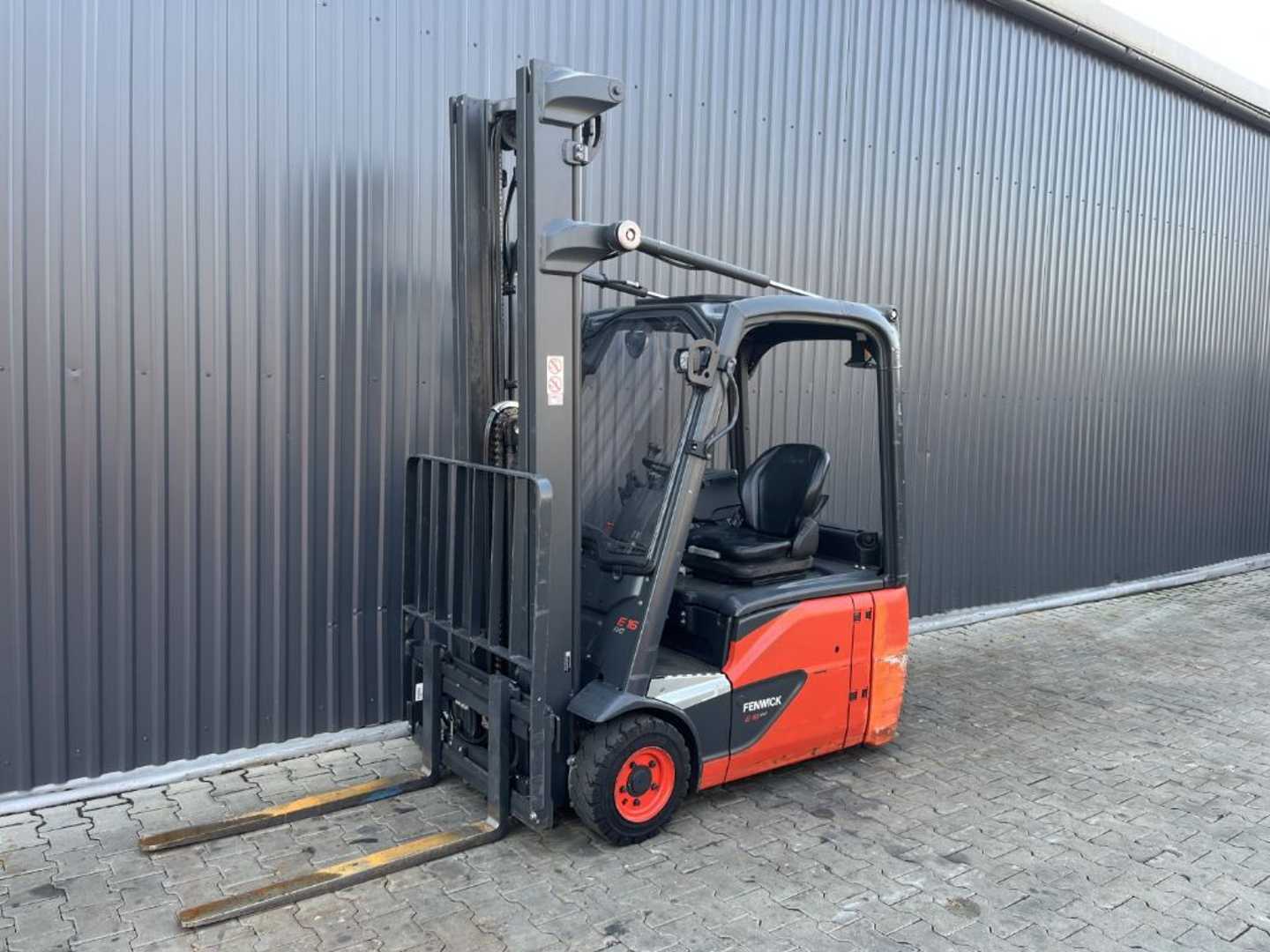 Used Forklift Truck LINDE E16-02 ELEKTRO DREIRADFRONTSTAPLER (13060739)