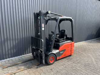 Used Forklift Truck LINDE E16-02 ELEKTRO DREIRADFRONTSTAPLER (13065760) backdrop