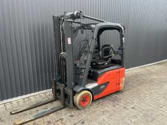 Used Forklift Truck LINDE E16-02 ELEKTRO DREIRADFRONTSTAPLER (13065954) backdrop