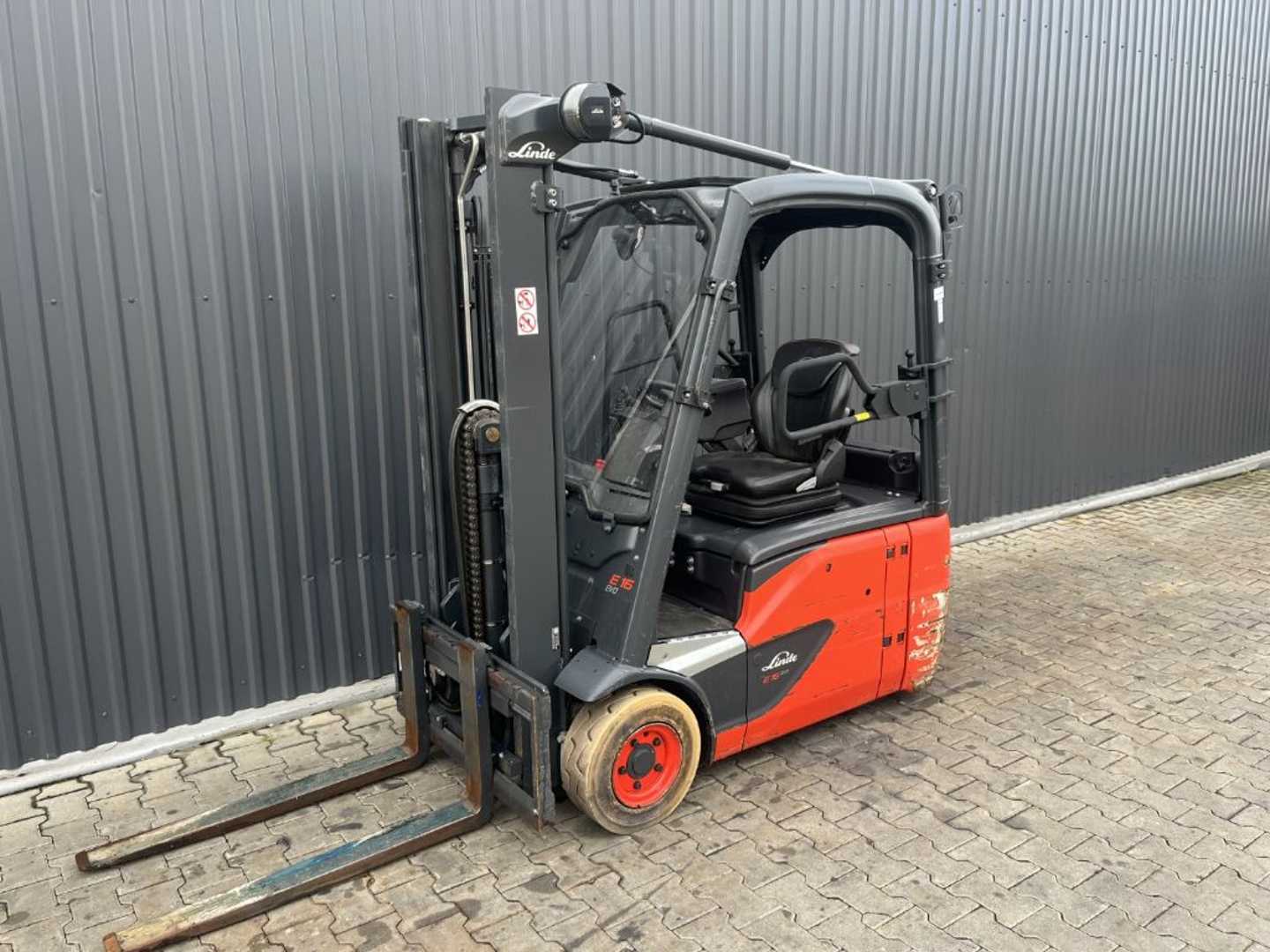 Used Forklift Truck LINDE E16-02 ELEKTRO DREIRADFRONTSTAPLER (13065954)