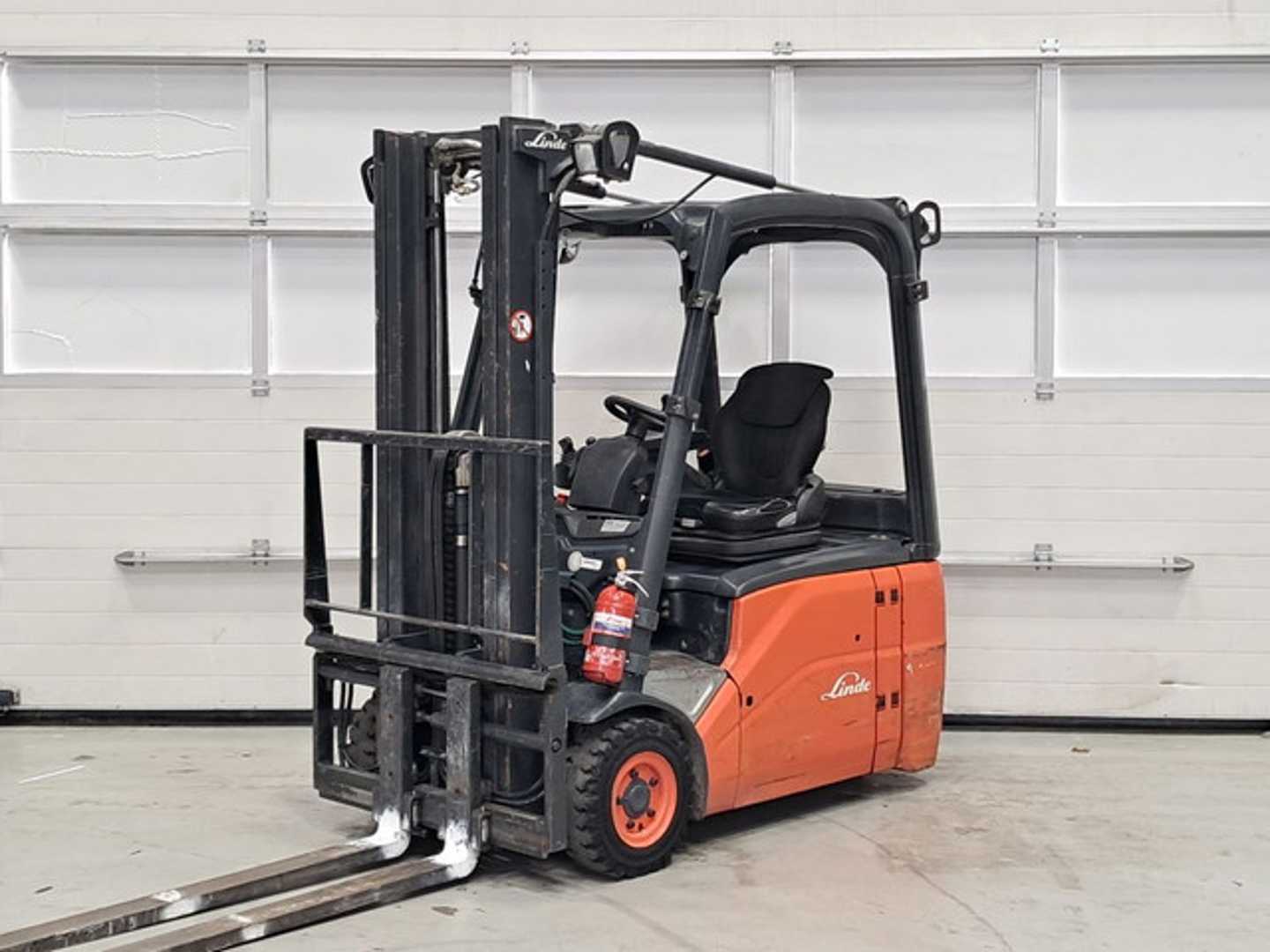 Used Forklift Truck LINDE E16 ELEKTRO DREIRADFRONTSTAPLER (13058582)