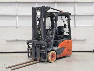 Used Forklift Truck LINDE E16C-02 ELEKTRO DREIRADFRONTSTAPLER (13046540) backdrop