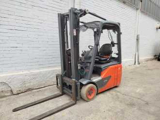 Used Forklift Truck LINDE E16C-02 EVO ELEKTRO DREIRADFRONTSTAPLER (13067288) backdrop
