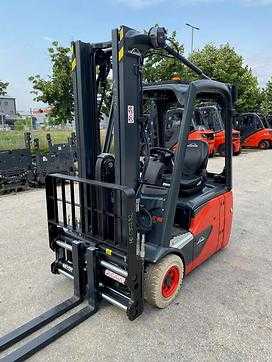 Used Forklift Truck LINDE E16C ELEKTRO DREIRADFRONTSTAPLER (12806355) backdrop