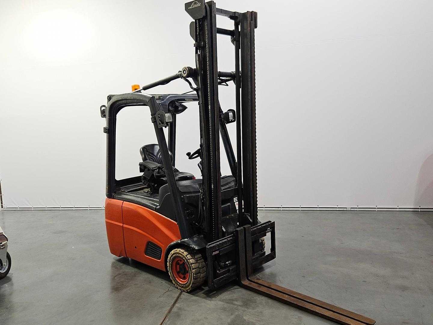 Used Forklift Truck LINDE E16C ELEKTRO DREIRADFRONTSTAPLER (13060171)
