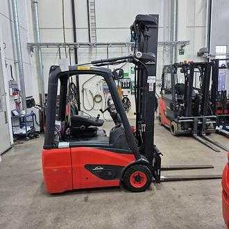 Used Forklift Truck LINDE E16C ELEKTRO DREIRADFRONTSTAPLER (13075833) backdrop